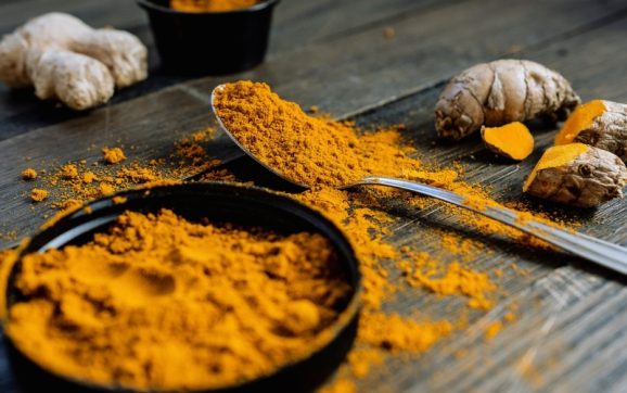 কাঁচা হলুদ ক্যানসারসহ নানা রোগের ঝুঁকি কমাতে কতটা কার্যকর?