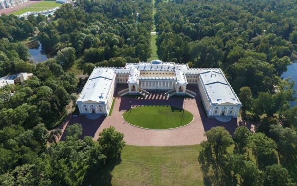 প্যালেস সাজাতে খরচ প্রায় ২৪০ কোটি টাকা