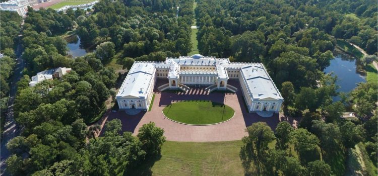 প্যালেস সাজাতে খরচ প্রায় ২৪০ কোটি টাকা