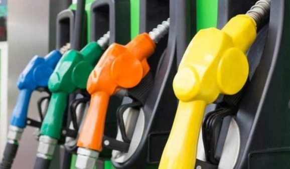 যে কারণে বাড়ছে তেলের দাম!