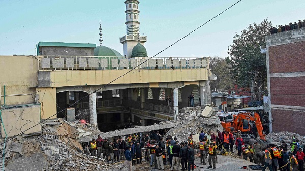 ভাই হত্যার বদলা নিতে মসজিদে হামলা তালেবানের!