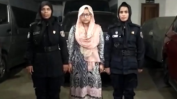 ১০ বছর পর অভিনেত্রী অধরা গাঁজাসহ গ্রেফতার