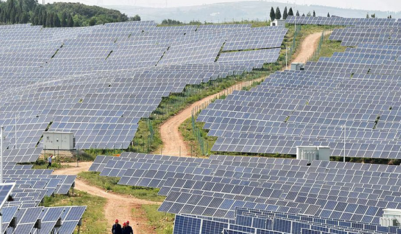 সৌর বিদ্যুৎ উৎপাদন রেকর্ডে চীন