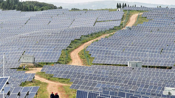 সৌর বিদ্যুৎ উৎপাদন রেকর্ডে চীন