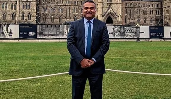 ইউটিউবের প্রধান নির্বাহী ভারতের নীল মোহন