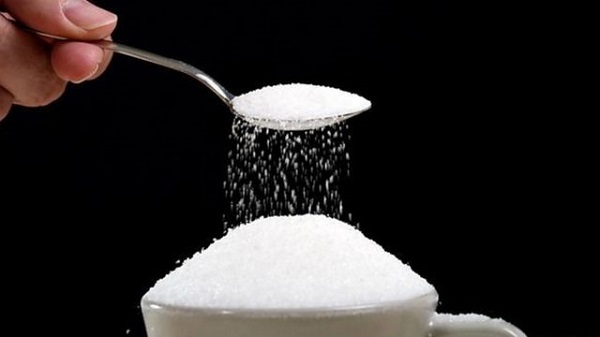 লবণ বেশি খাবেন, তাহলে যা হবে..