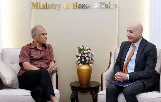 অবৈধ অভিবাসন বন্ধ  ও পুলিশের সামর্থ্য বৃদ্ধিতে পাশে থাকবে ইতালি