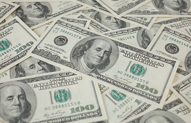 ২১ দিনেই দেশে এলো ২.৩৩ বিলিয়ন ডলার রেমিট্যান্স