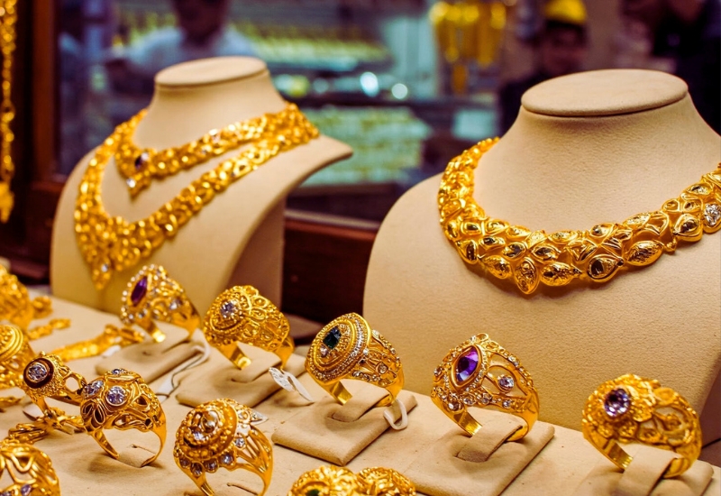 বিশ্ববাজারে সোনার দামে নতুন ইতিহাস: আন্তর্জাতিক উত্তাপের প্রভাব পড়তে পারে দেশের বাজারেও