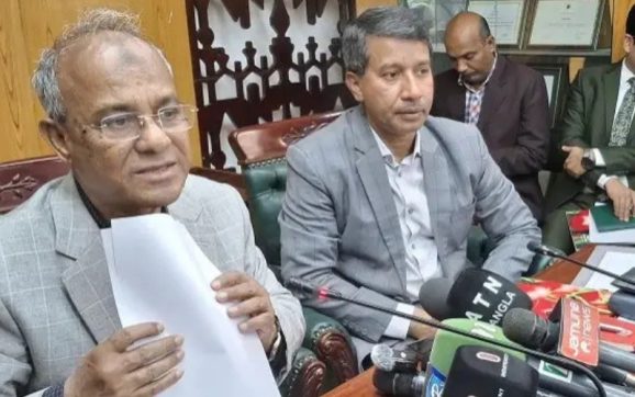 আওয়ামী লীগ বা ছাত্রলীগ নয়, অপরাধীদের জামিনে সরকারের কঠোর না’: স্বরাষ্ট্র উপদেষ্টা