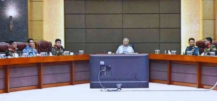 ভয়মুক্ত উৎসবমুখর ভোট’ চান প্রধান উপদেষ্টা: সেনাবাহিনীকে নিরপেক্ষতার নির্দেশ