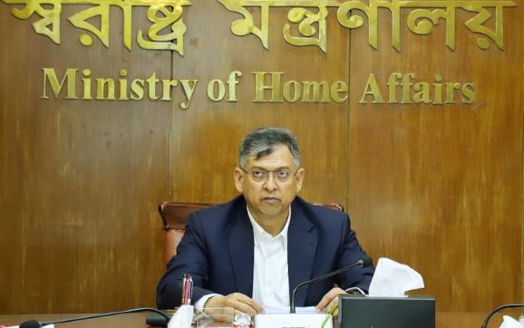 শিগগিরই ১০ হাজার নতুন কনস্টেবল নিয়োগের ঘোষণা স্বরাষ্ট্রমন্ত্রীর
