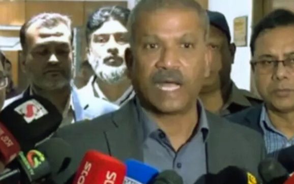 স্পিকার নয়, প্রধান বিচারপতি বা সিইসি নতুন এমপিদের শপথ নেবেন: আইন উপদেষ্টা