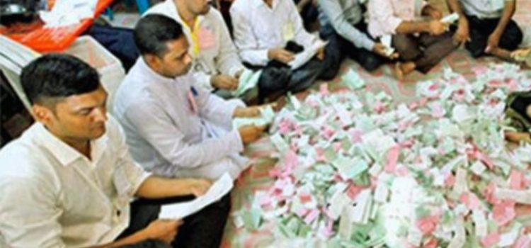 উৎসবমুখর পরিবেশে ভোটগ্রহণ শেষ, চলছে গণনা