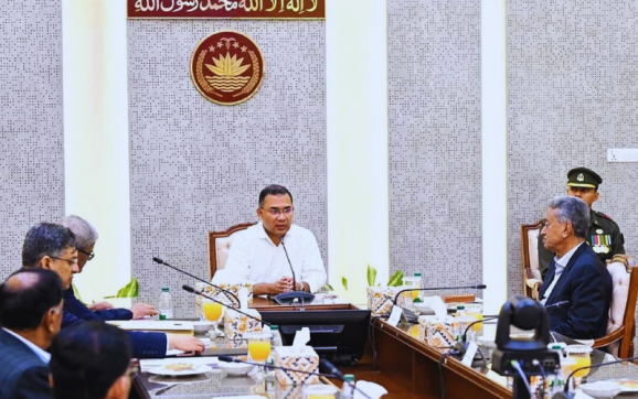 সচিবালয়ে প্রধানমন্ত্রী তারেক রহমানের প্রথম দিন