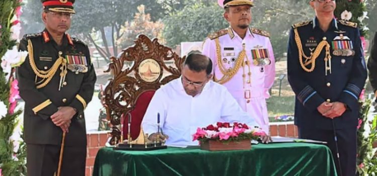 মুক্তিযুদ্ধের শহীদদের স্মরণে জাতীয় স্মৃতিসৌধে প্রধানমন্ত্রী তারেক রহমানের শ্রদ্ধাঞ্জলি