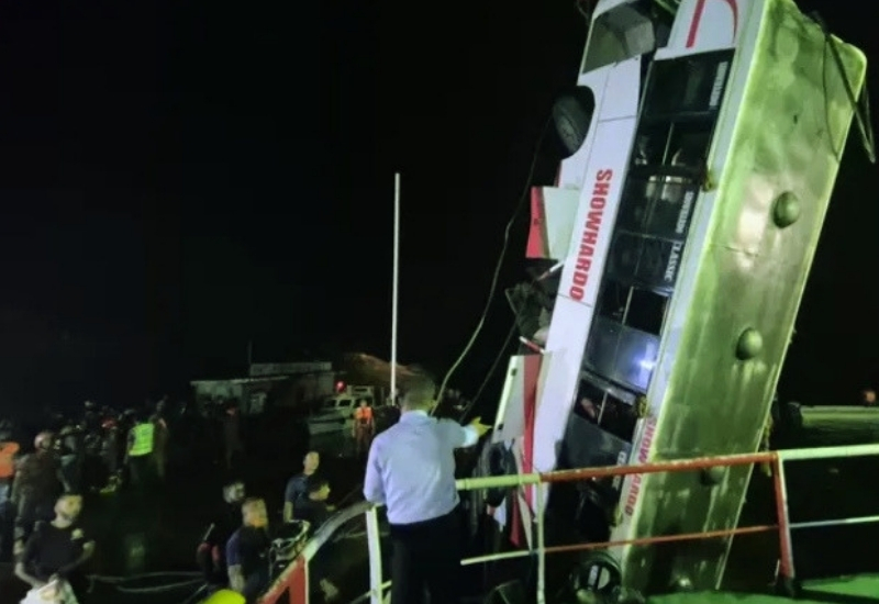 পদ্মার বাসডুবি: বেড়েই চলেছে মৃতের সংখ্যা