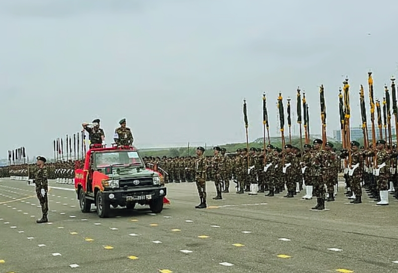 স্বাধীনতা দিবস: প্যারেড স্কোয়ারে ফ্লাইপাস্ট ও কুচকাওয়াজ