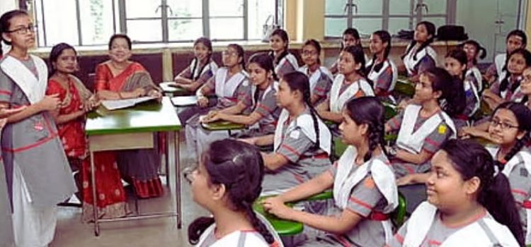 জ্বালানিসংকটে স্কুলে ব্লেন্ডেড ক্লাসের উদ্যোগ শিক্ষা মন্ত্রণালয়ের