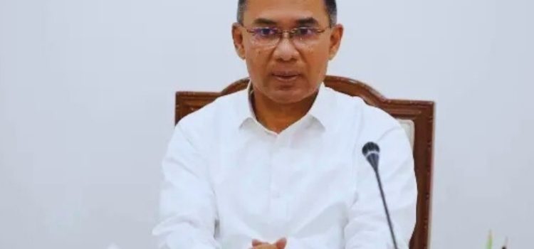 ছুটির দিনেও অফিসে প্রধানমন্ত্রী তারেক রহমান: টানা তিন শনিবার কাজের নজির