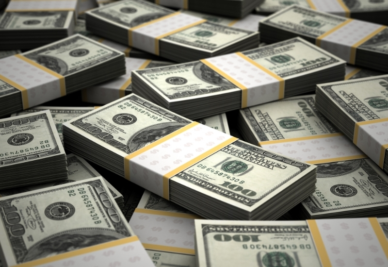 প্রবাসী আয়ে রেকর্ড উত্থান: ৮ মাসেই ২৪ বিলিয়ন ডলার!